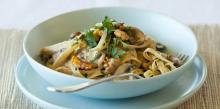 Creamy Chicken,walnut & mushroom pasta